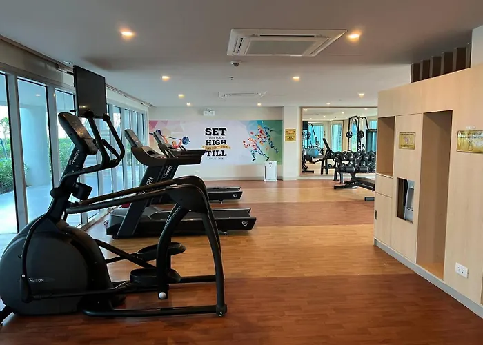 Family 3bedrooms Seaview Poolview Retreat Next To Okada Casino Airports Moa *